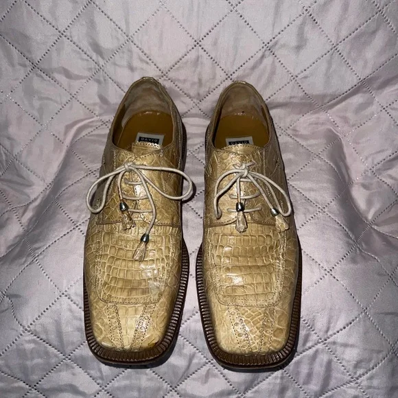 For sale: A pristine pair of Stacy Adams Gator shoes. Vintage Stacy Adams Blue Faux Alligator Leather Dress Shoes  main image 3